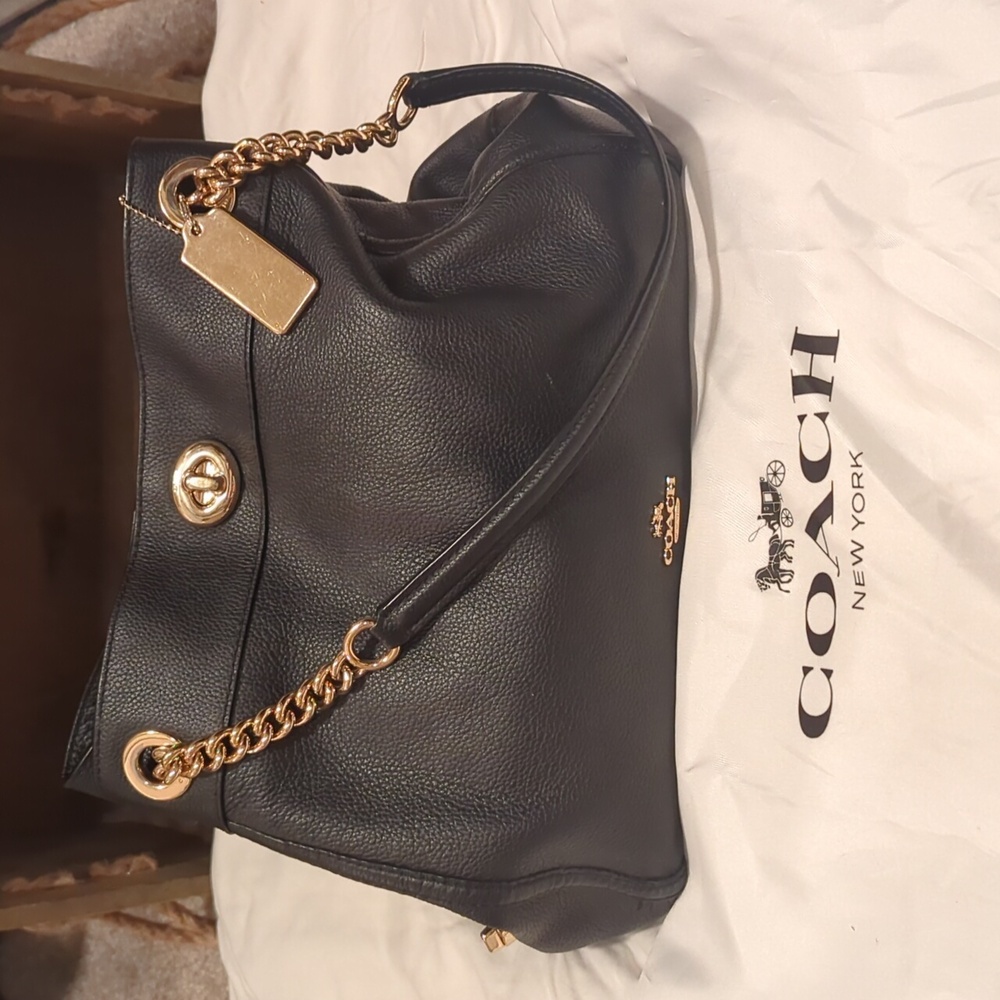 EUC Coach Black Leather Women's Bag